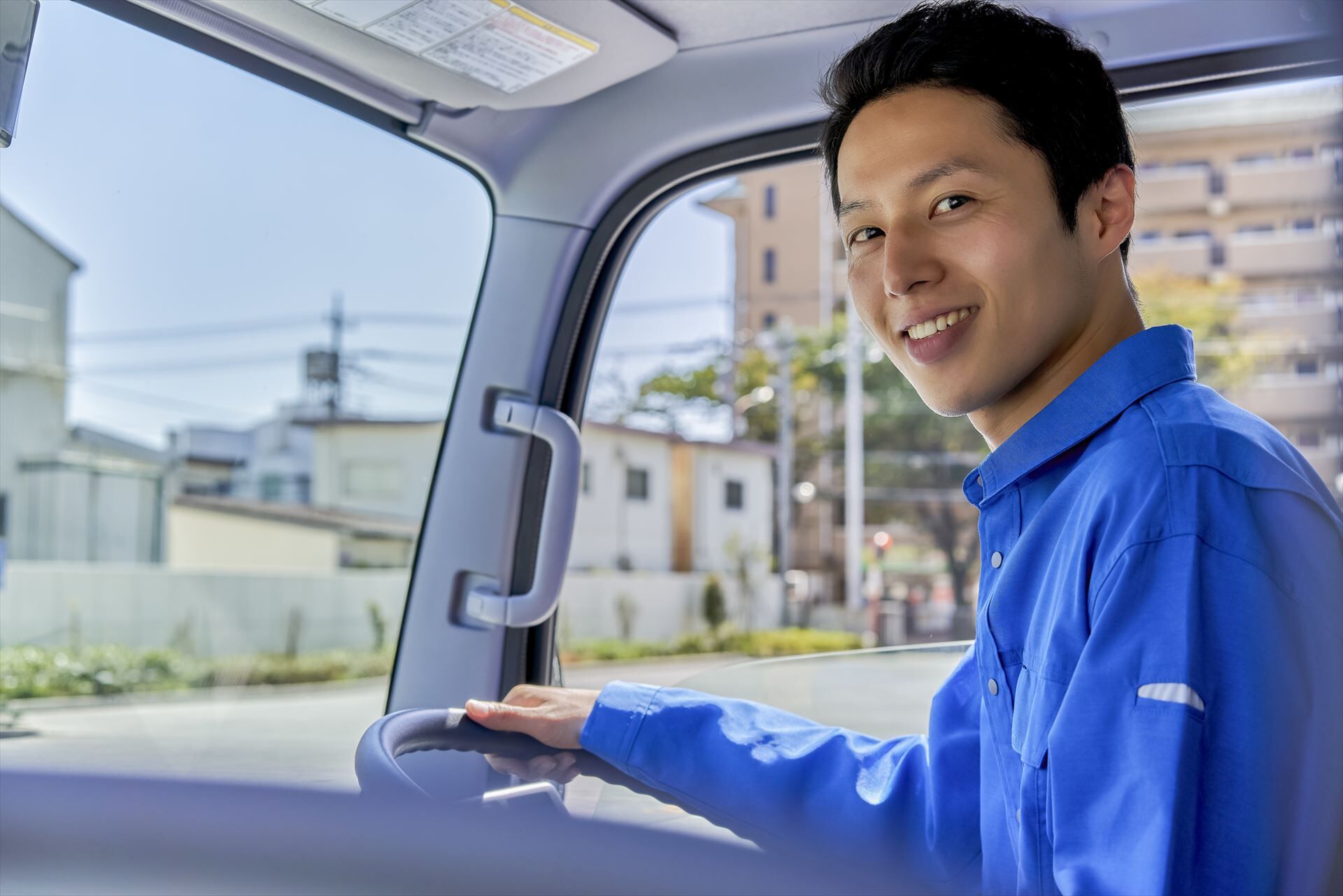 男性トラックドライバー